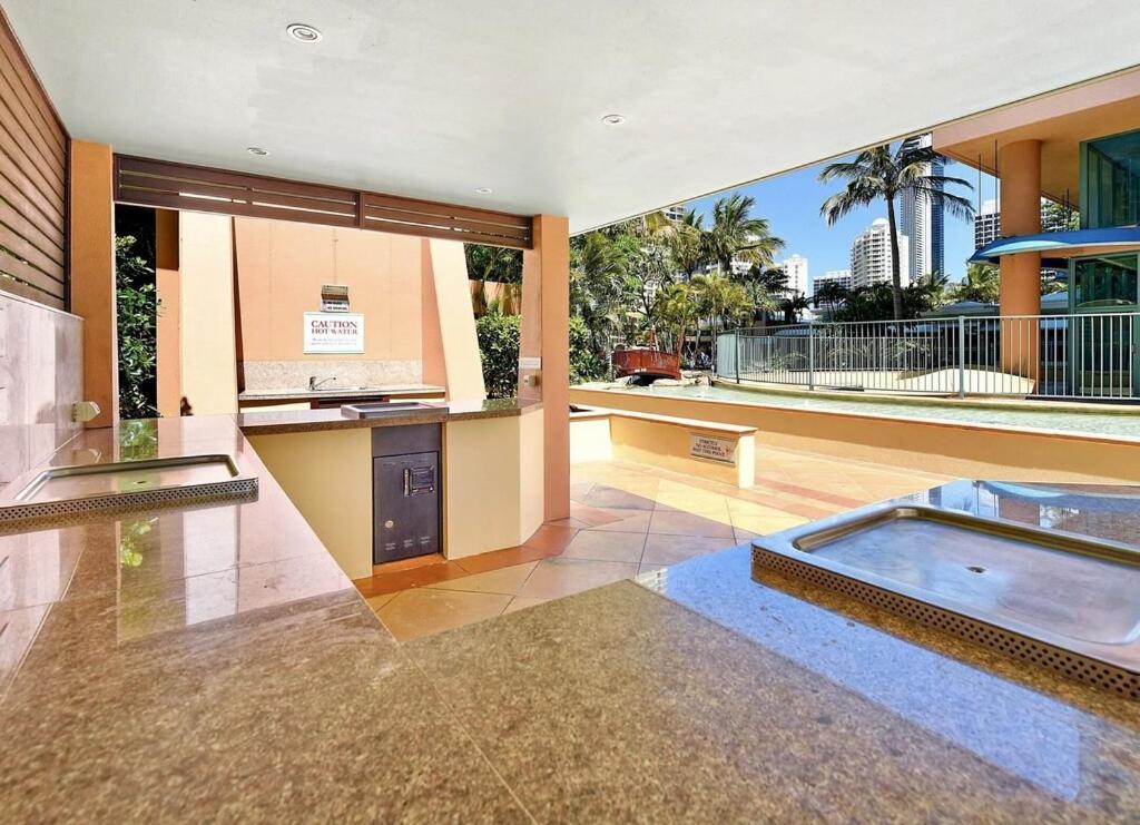 Crown Towers Resort - Private 3 Bedroom Apartment ゴールドコースト エクステリア 写真